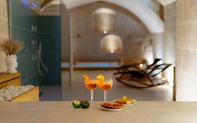 Endea Suite Rooms & Lounge Spa